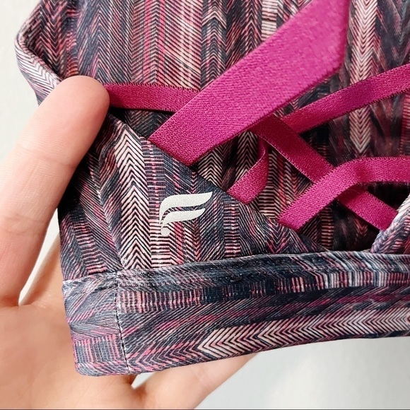 Fabletics NWT Kessler Medium Impact Sports Bra Catania/Dark Rose Print Size XXS - Picture 8 of 10